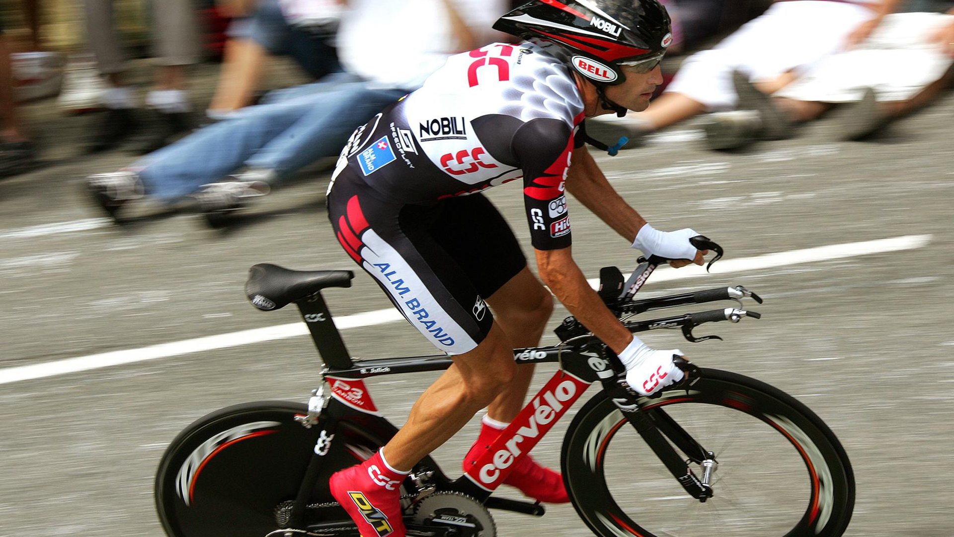 “德甲激战正酣，领头羊强势不减”，德甲德甲